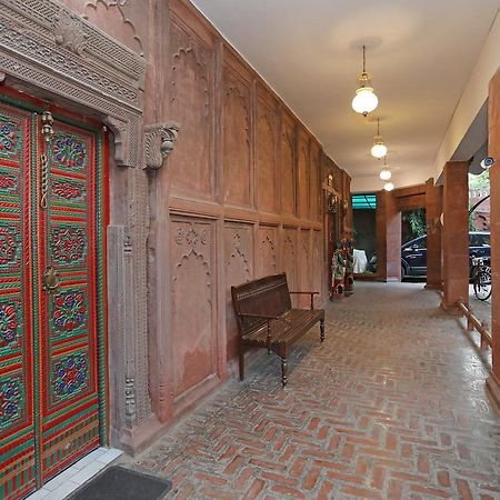 Oyo 1427 Hotel Malhar Haveli Noida Buitenkant foto