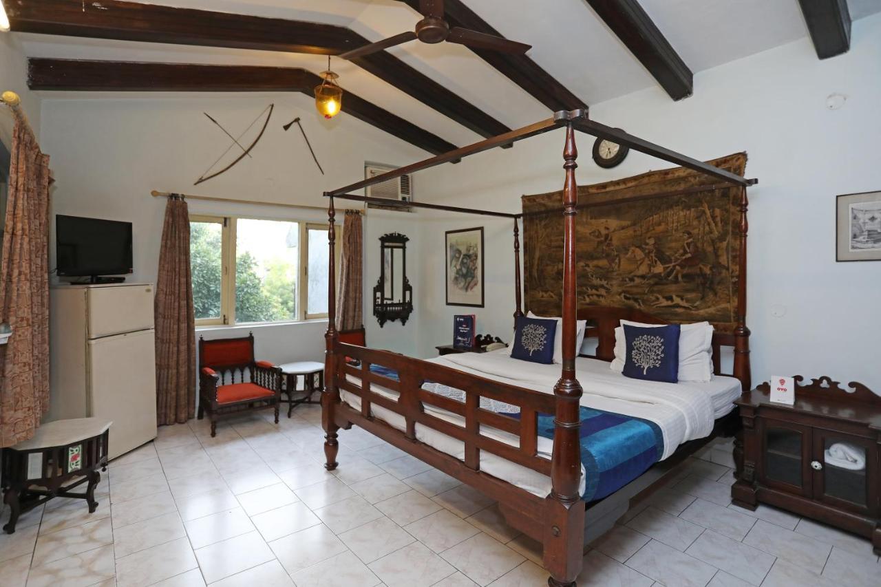 Oyo 1427 Hotel Malhar Haveli Noida Buitenkant foto